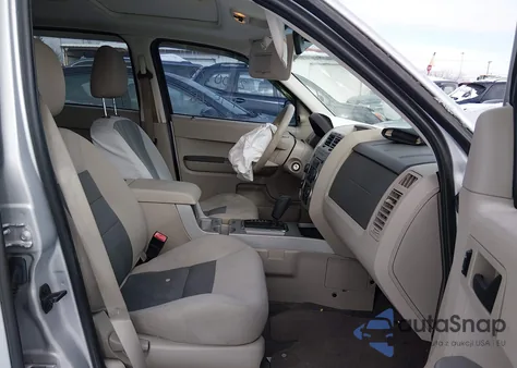 2008 Ford Escape Xlt z USA, uszkodzony, nr VIN 1FMCU931X8KC80080